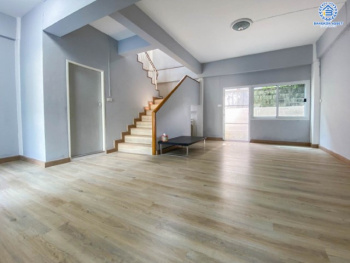 *****ทาวน์เฮ้าส์มือสองย่านนนทบุรี ม.ติวานนท์41 ติวานนท์ บนเนื้อที่ 16.5 ตร.ว. ฟังก์ชัน 3 ห้องนอน 3 ห้องน้ำ 1 ที่จอดรถ ตกแต่งพร้อมอยู่ ห่างจะถนนใหญ่แค่ 400 ม.!! ทำเลดี ใกล้รถไฟฟ้าในอนาคตสายสีชมพู "สถานีสามัคคี" และทางด่วน "'งามวงศ์วาน" จองเลย!